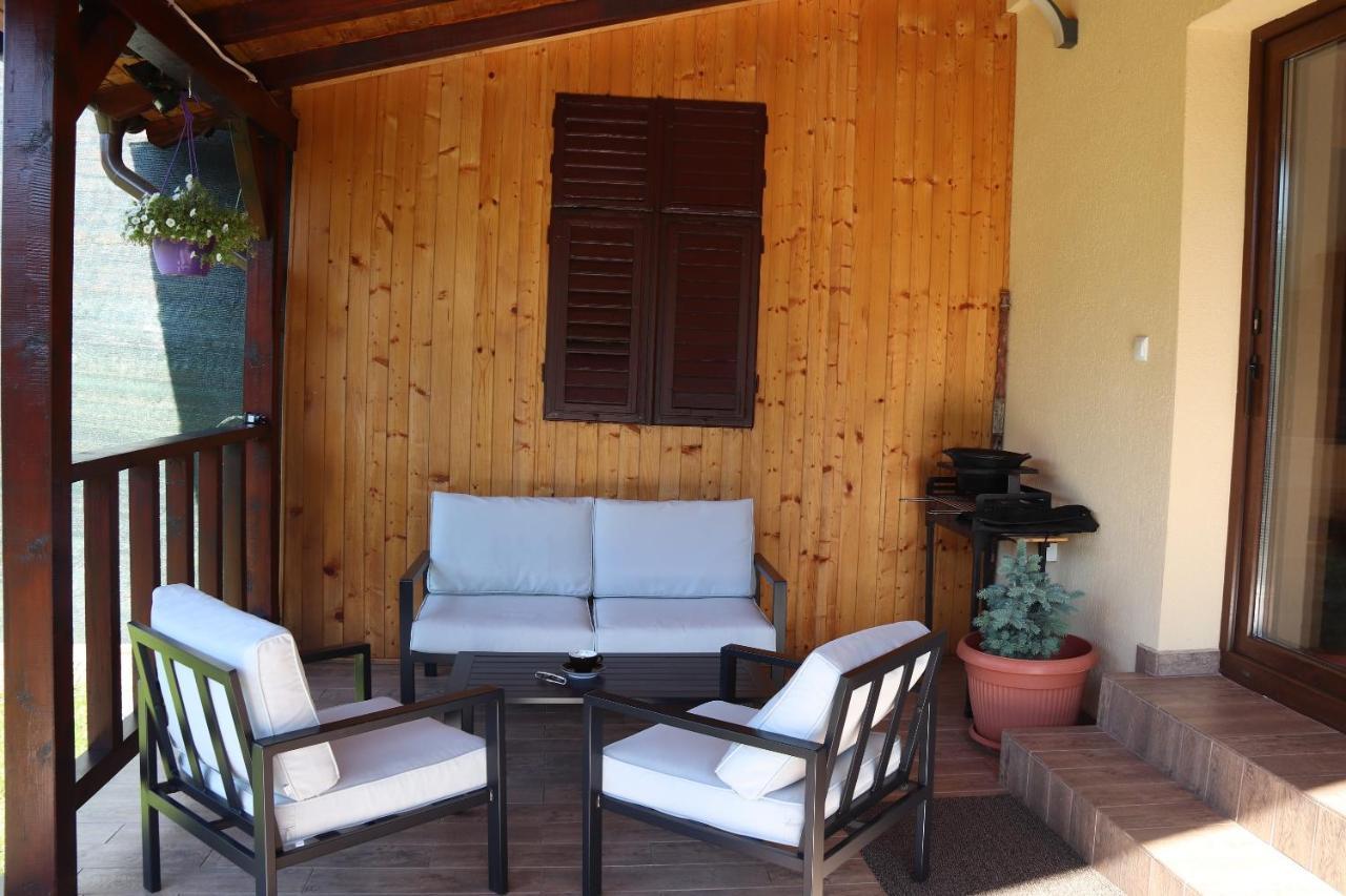 Casa De Vacanta Ayan Harman Exterior photo